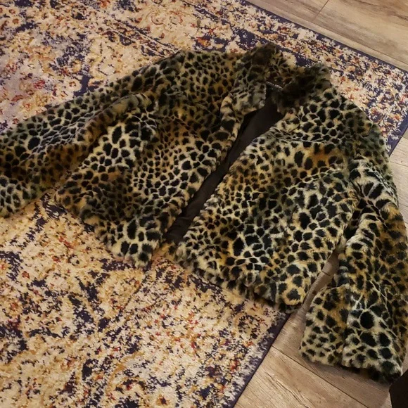 Donna Degman faux fur.. Size L - Picture 3 of 6